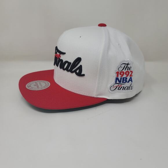 🆕 Mitchell & Ness NBA Chicago Bulls Championship 1992 "The Finals" Snapback Hat - Picture 2 of 5